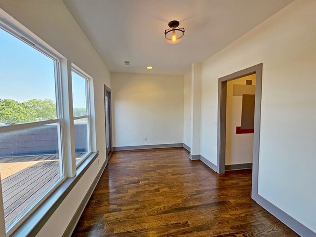 28 N Hill St, Nashville, TN 37210