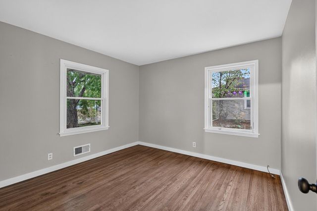 9218 Portland Avenue S, Bloomington, MN 55420