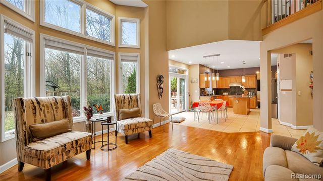 6621 Glenshaw Court, West Bloomfield, MI 48322