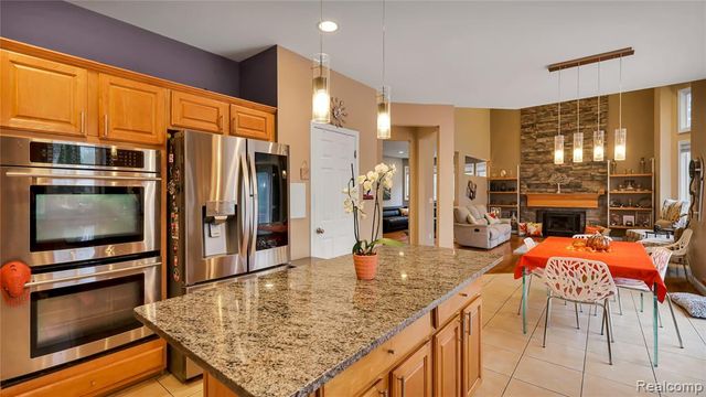 6621 Glenshaw Court, West Bloomfield, MI 48322