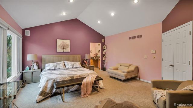 6621 Glenshaw Court, West Bloomfield, MI 48322