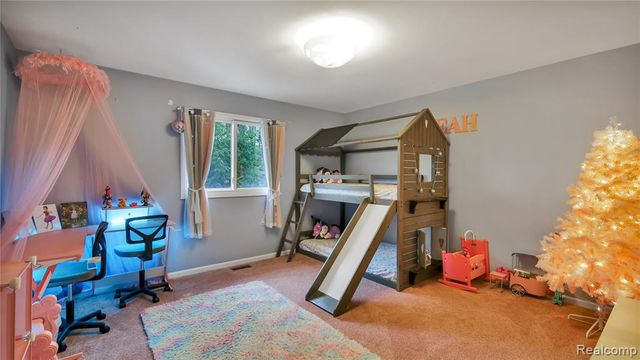 6621 Glenshaw Court, West Bloomfield, MI 48322