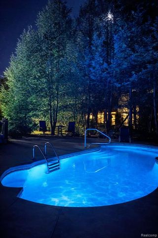 6621 Glenshaw Court, West Bloomfield, MI 48322