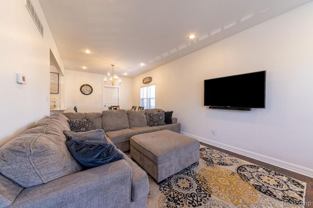 644 Melbourne Street, Detroit, MI 48202