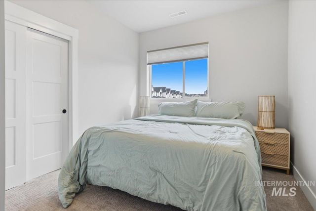 6937 S Sunfish Way, Boise, ID 83709