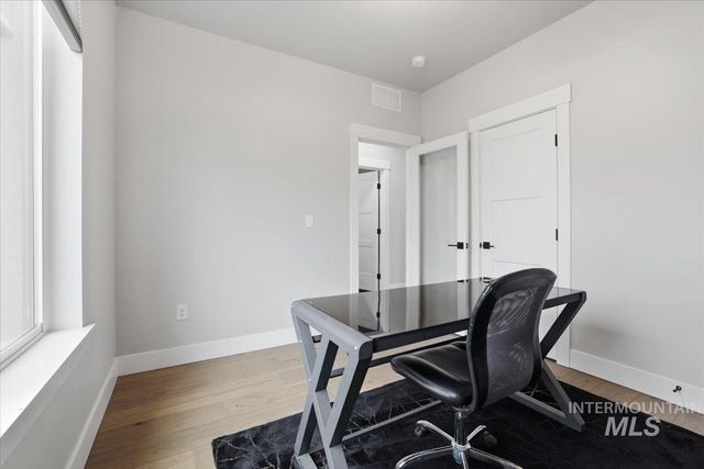 6937 S Sunfish Way, Boise, ID 83709