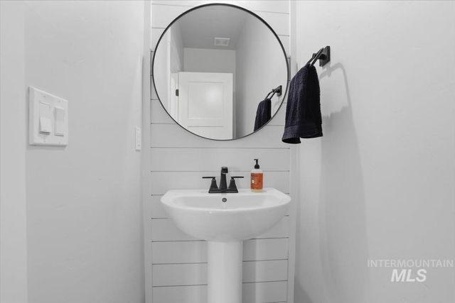 6937 S Sunfish Way, Boise, ID 83709