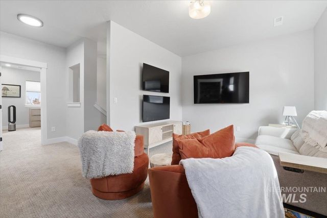 6937 S Sunfish Way, Boise, ID 83709