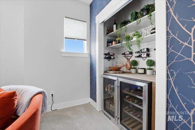 6937 S Sunfish Way, Boise, ID 83709