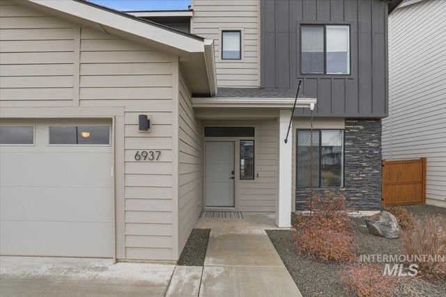 6937 S Sunfish Way, Boise, ID 83709