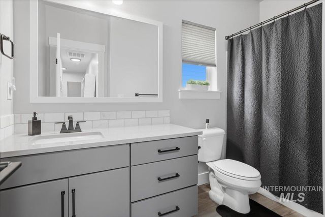 6937 S Sunfish Way, Boise, ID 83709