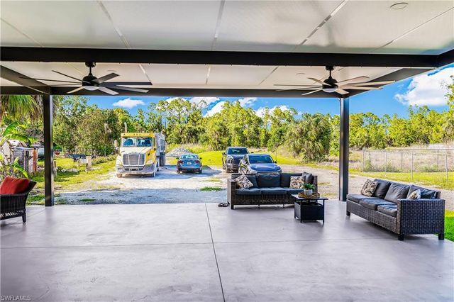2557 29th AVE NE, Naples, FL 34120