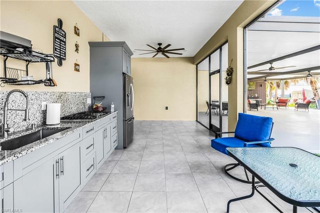2557 29th AVE NE, Naples, FL 34120