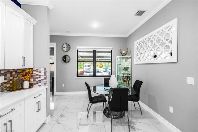 2557 29th AVE NE, Naples, FL 34120