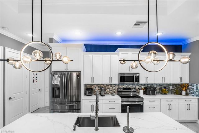 2557 29th AVE NE, Naples, FL 34120