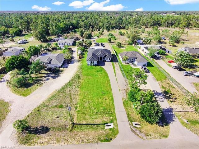 2557 29th AVE NE, Naples, FL 34120