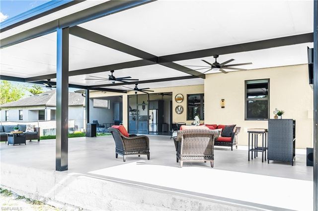 2557 29th AVE NE, Naples, FL 34120