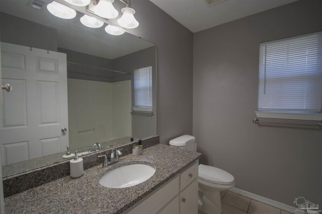 1232 Greystone Ln, Pensacola, FL 32514