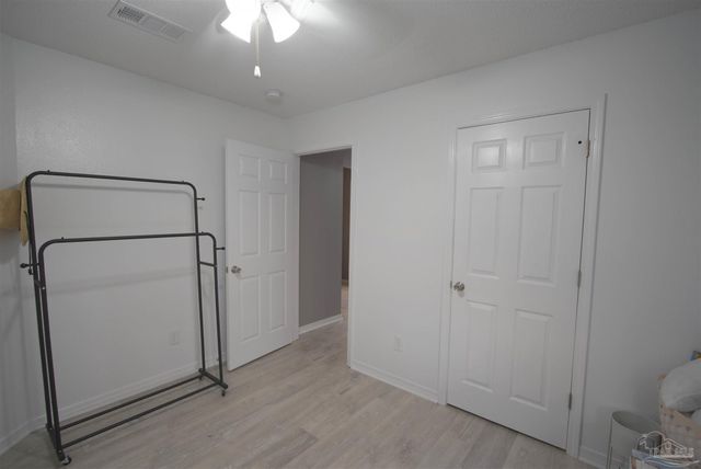 1232 Greystone Ln, Pensacola, FL 32514