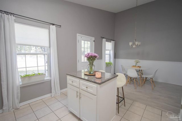 1232 Greystone Ln, Pensacola, FL 32514