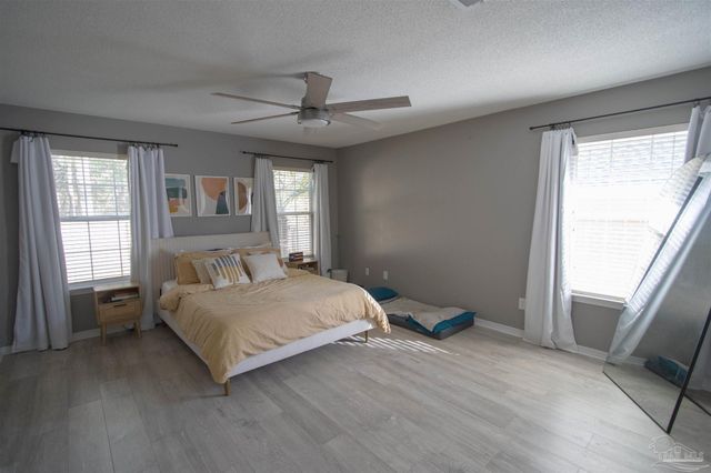 1232 Greystone Ln, Pensacola, FL 32514