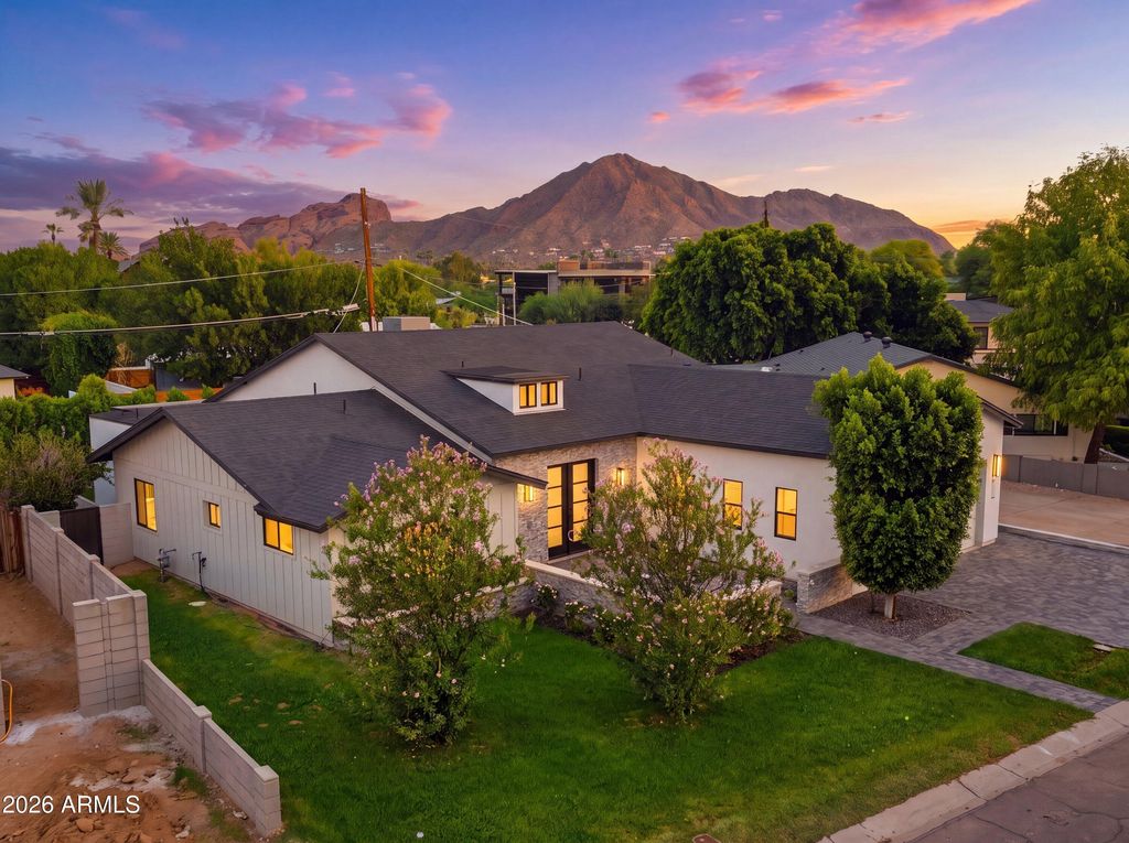 4348 E MITCHELL Drive, Phoenix, AZ 85018 — photo 2