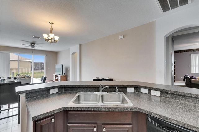 10328 CELTIC ASH DRIVE, Ruskin, FL 33573