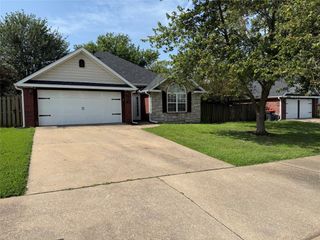 195 Carrington Avenue, Springdale, AR 72764