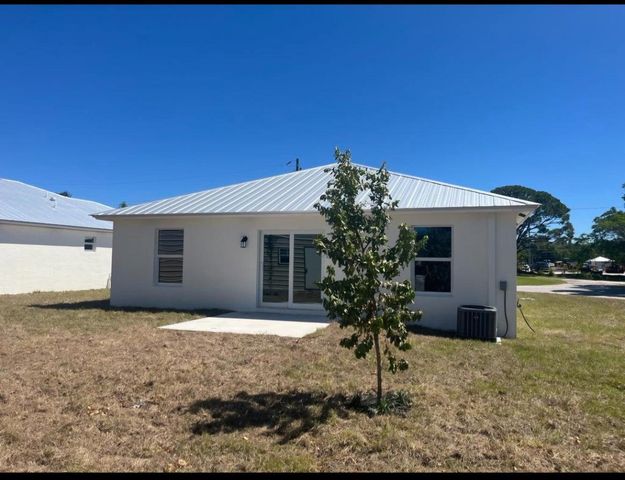 1240 NW Antoch Avenue, Stuart, FL 34994
