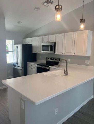 1240 NW Antoch Avenue, Stuart, FL 34994