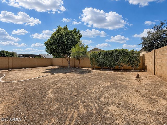 17961 W Lawrence Lane, Waddell, AZ 85355