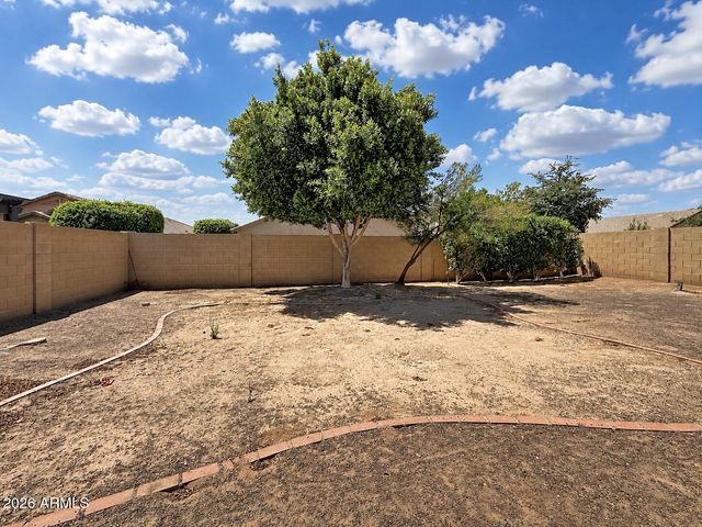 17961 W Lawrence Lane, Waddell, AZ 85355