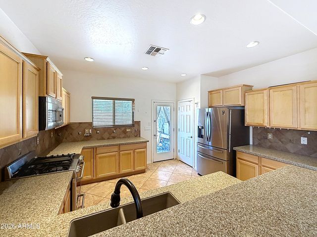 17961 W Lawrence Lane, Waddell, AZ 85355