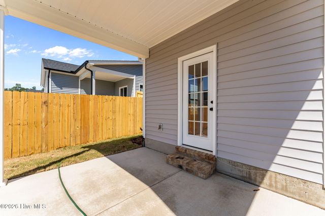 258 Rough Ridge Trail 72, Aberdeen, NC 28315