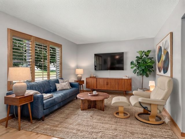 15008 Cherry Lane, Burnsville, MN 55306