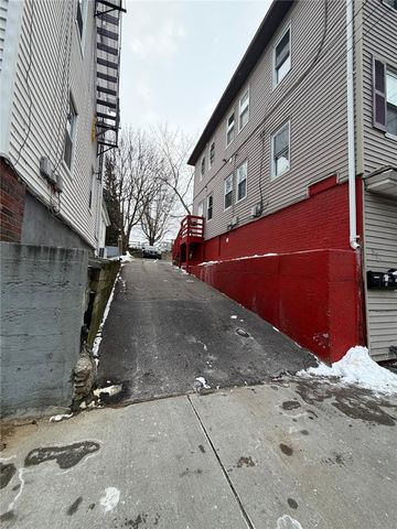 876 Douglas Avenue, Providence, RI 02908