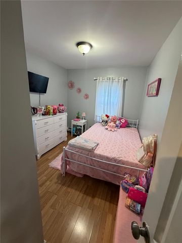 876 Douglas Avenue, Providence, RI 02908