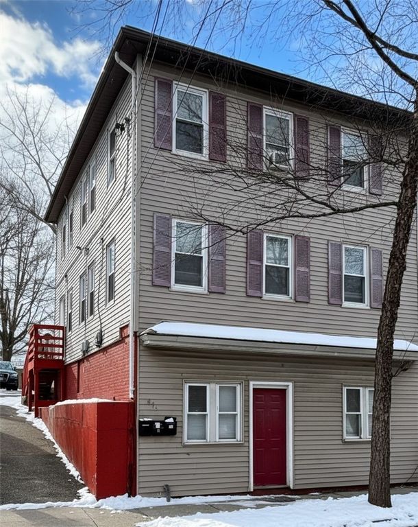 876 Douglas Avenue, Providence, RI 02908