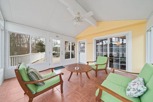5 Carpenter Ln, Marshfield, MA 02050