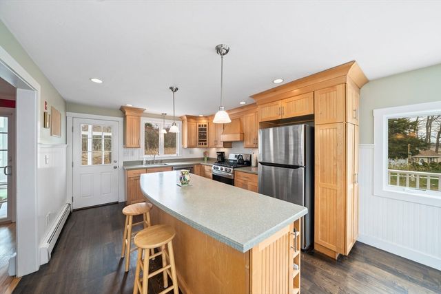 5 Carpenter Ln, Marshfield, MA 02050