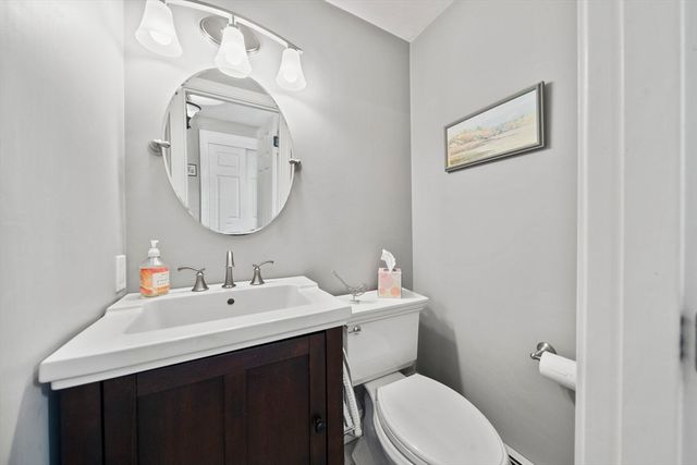 5 Carpenter Ln, Marshfield, MA 02050