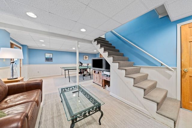 5 Carpenter Ln, Marshfield, MA 02050