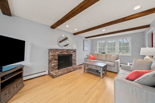 5 Carpenter Ln, Marshfield, MA 02050