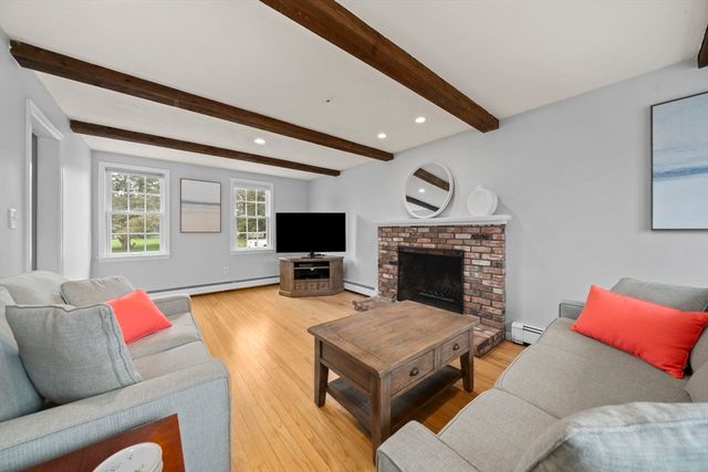 5 Carpenter Ln, Marshfield, MA 02050