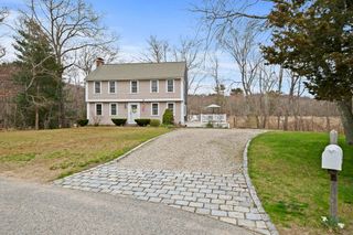 5 Carpenter Ln, Marshfield, MA 02050