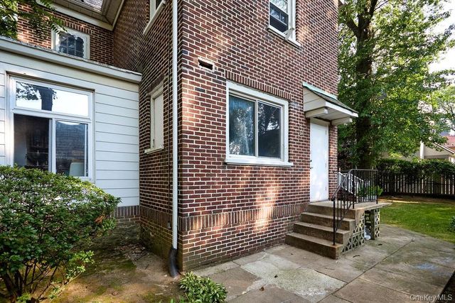 70 Frederick Place, Mount Vernon, NY 10552