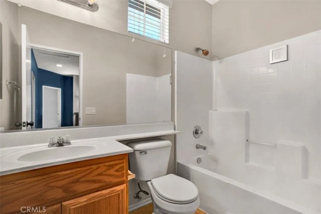 2411 Menlo Avenue, San Jacinto, CA 92583