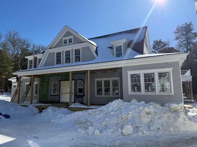 10 Rock Landing Road, Mashpee, MA 02649