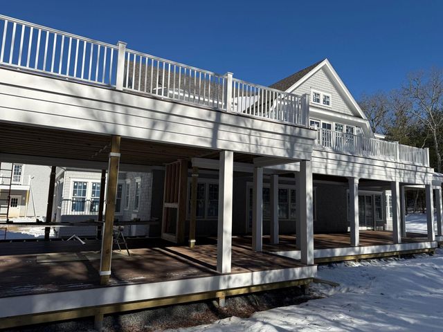 10 Rock Landing Road, Mashpee, MA 02649