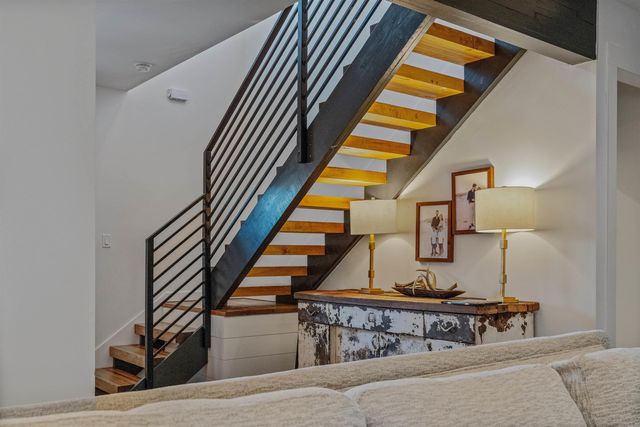 305 W Cross Street, Benton, AR 72015